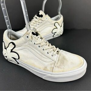 ❤️ Vans x Disney Cream Sneakers with Black Design Size 6.5